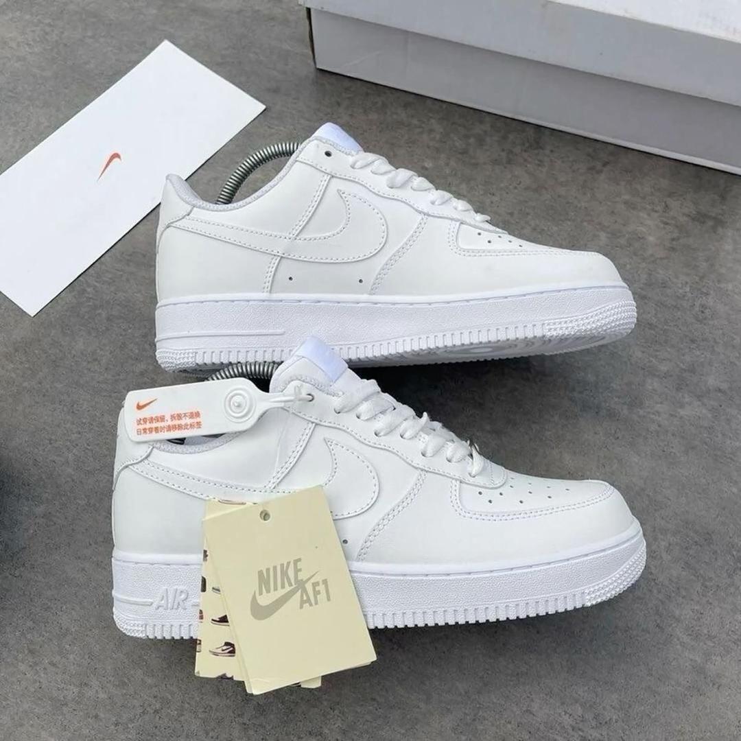 Nike Air Force 1
